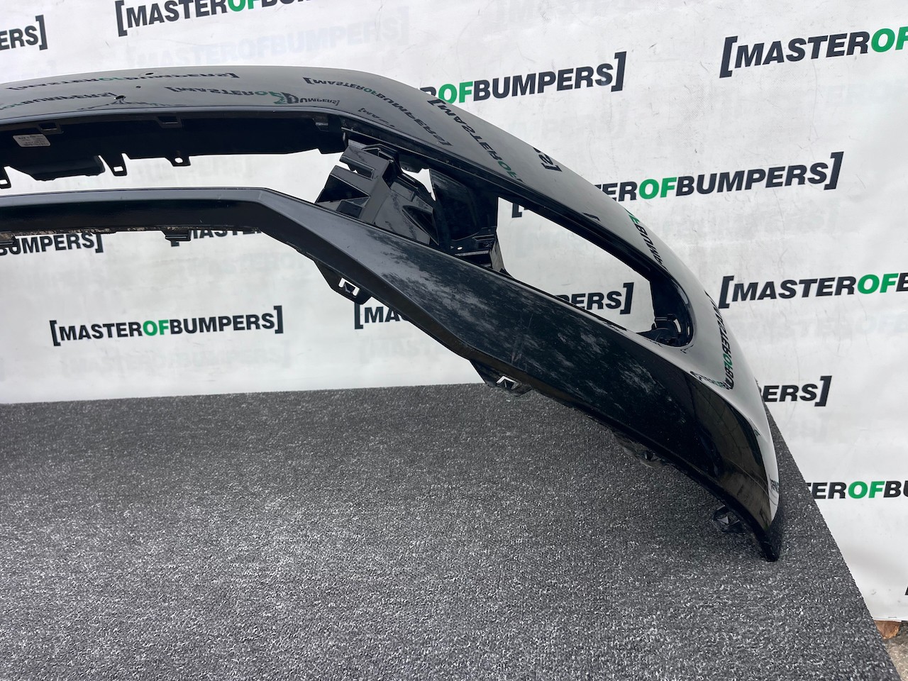 VW Beetle Classic Hatch Cabrio 2012-2016 Front Bumper No Pdc Genuine [v533]