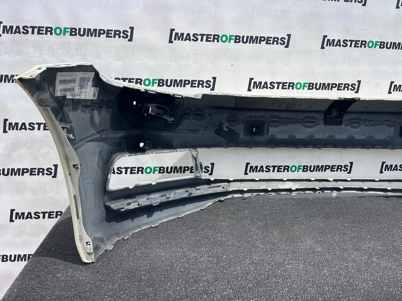 VW Touran Mk3 5t Mpv 2015-2020 Front Bumper Blue 6 Pdc + Jets Genuine [v549]