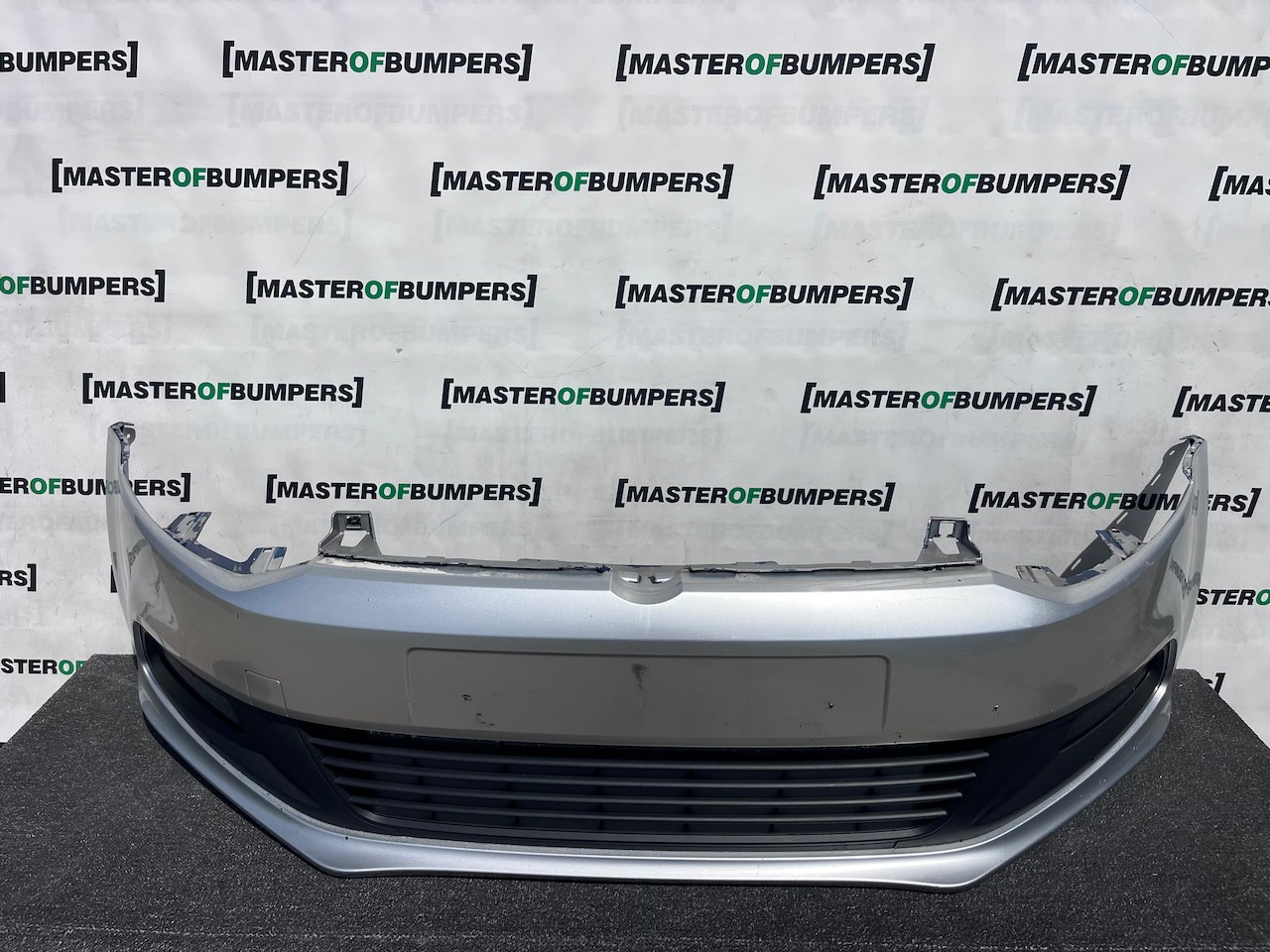 VW Polo Bluemotion Gti Hatchback 2009-2013 Front Bumper No Pdc Genuine [v559]