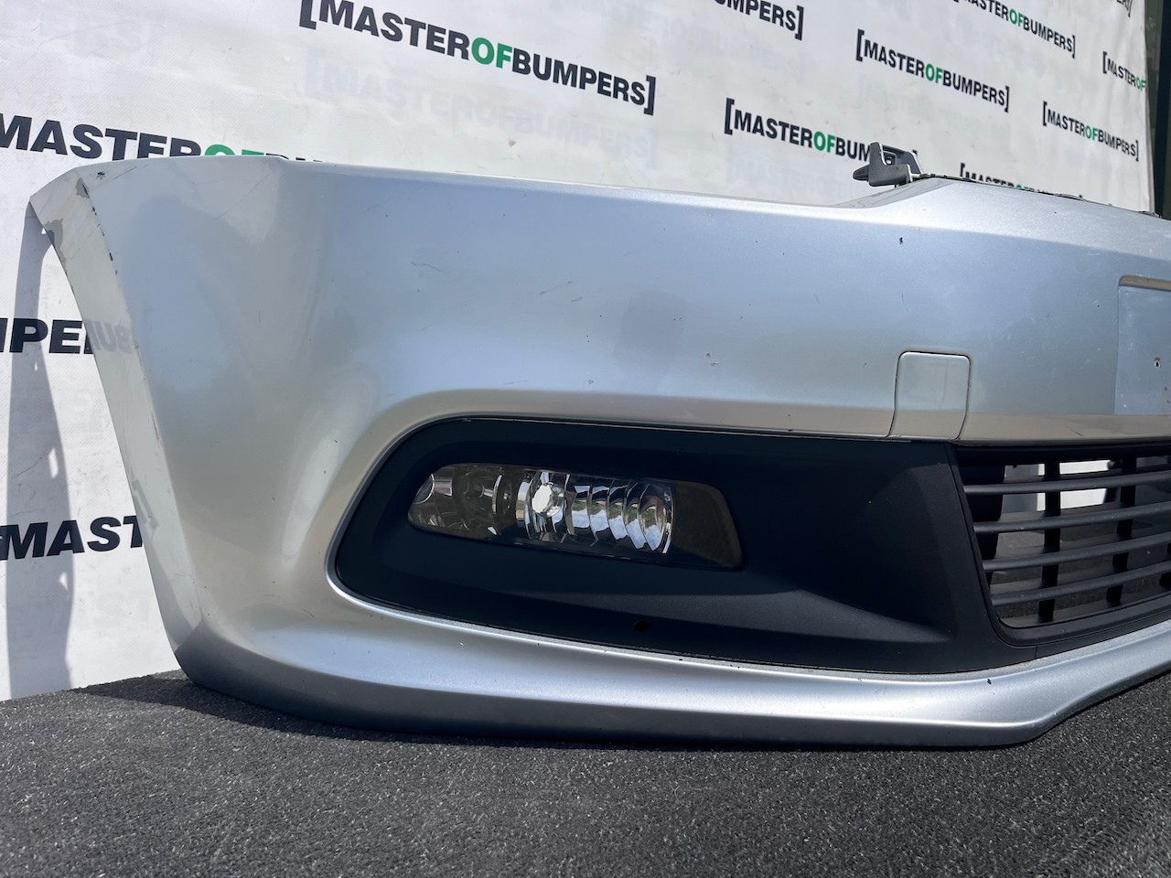 VW Polo Bluemotion Gti Hatchback 2009-2013 Front Bumper No Pdc Genuine [v559]