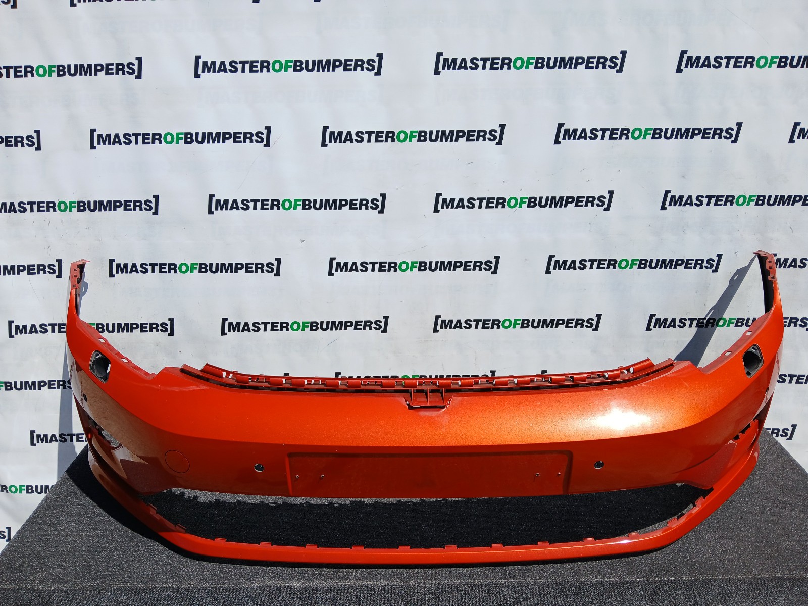 VW Golf Sv Sportsvan 2014-2017 Front Bumper 4 Pdc + Jets Genuine [v567]