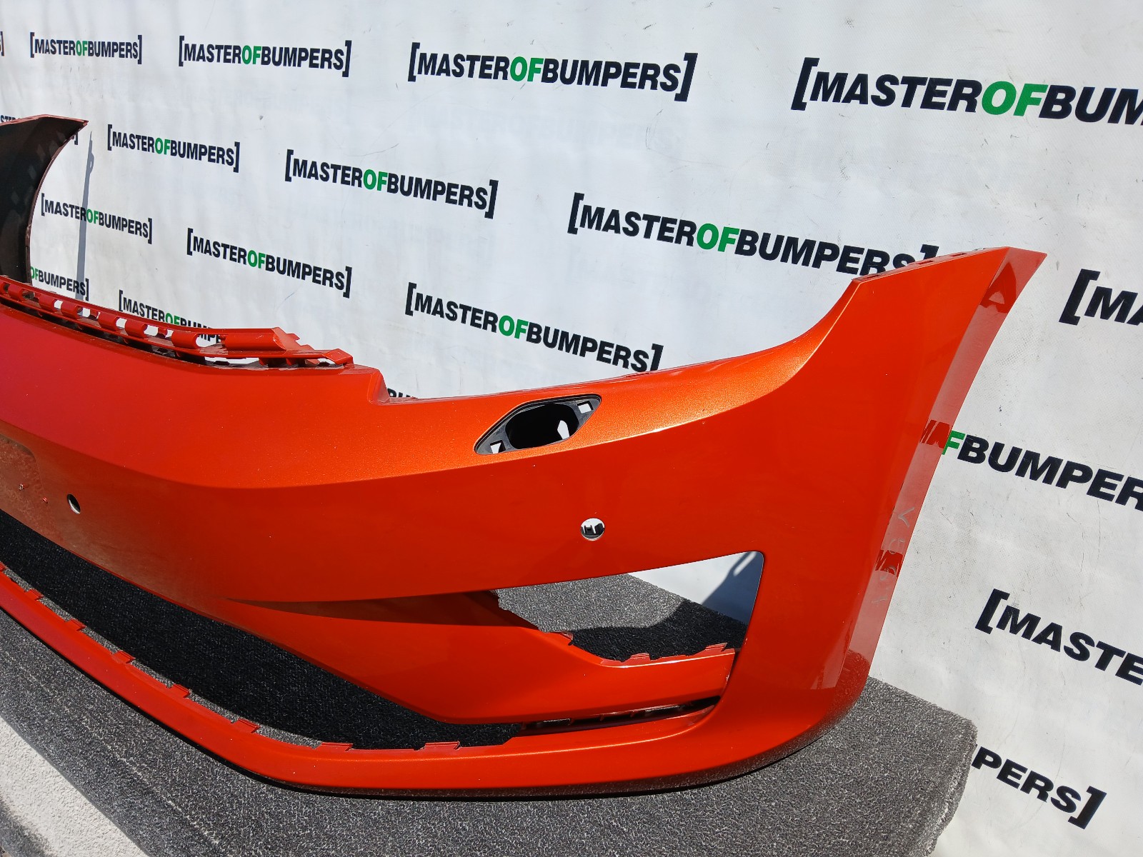 VW Golf Sv Sportsvan 2014-2017 Front Bumper 4 Pdc + Jets Genuine [v567]