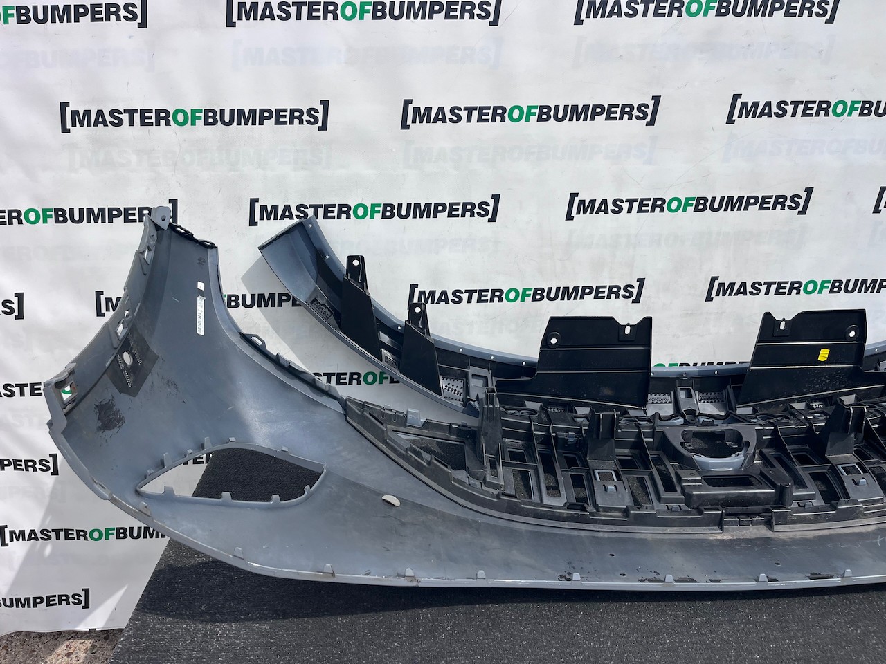 VW Id4 Id.4 Pro Life Estate 2021-2024 Front Bumper 6 Pdc Genuine [v619]