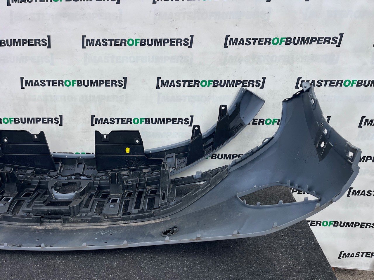 VW Id4 Id.4 Pro Life Estate 2021-2024 Front Bumper 6 Pdc Genuine [v619]