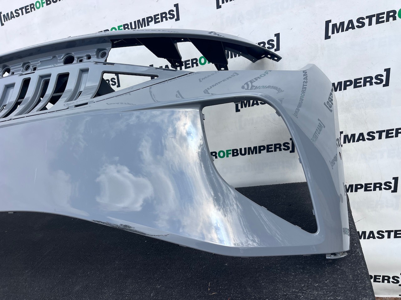 VW Id4 Id.4 Pro Life Estate 2021-2024 Front Bumper 6 Pdc Genuine [v619]