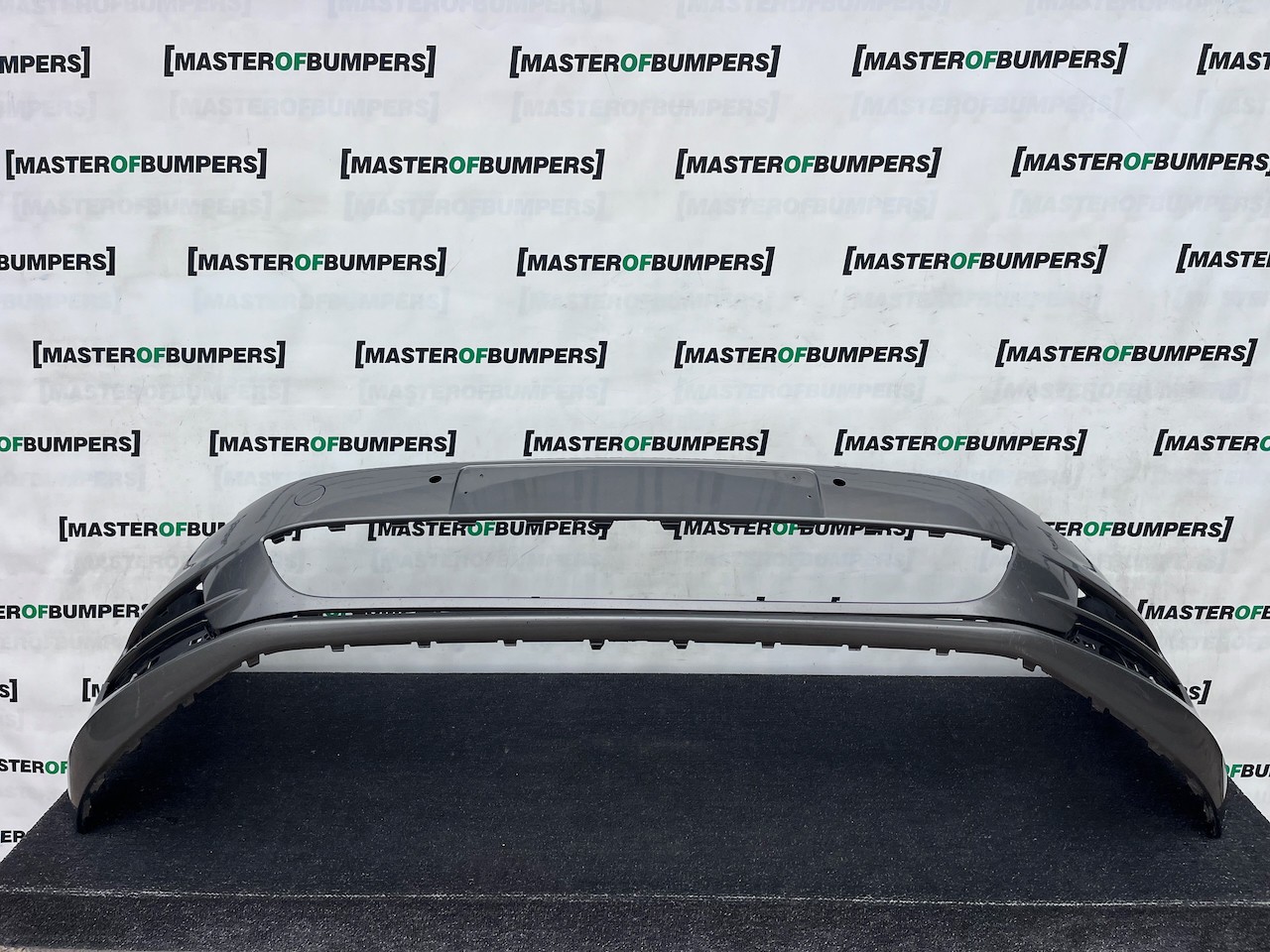 VW Golf Se Style Mk7 Hatchback 2013-2016 Front Bumper 6 Pdc Jets Genuine [v633]