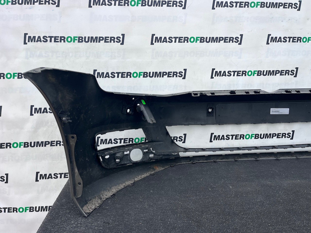 VW Golf Se Style Mk7 Hatchback 2013-2016 Front Bumper 6 Pdc Jets Genuine [v633]