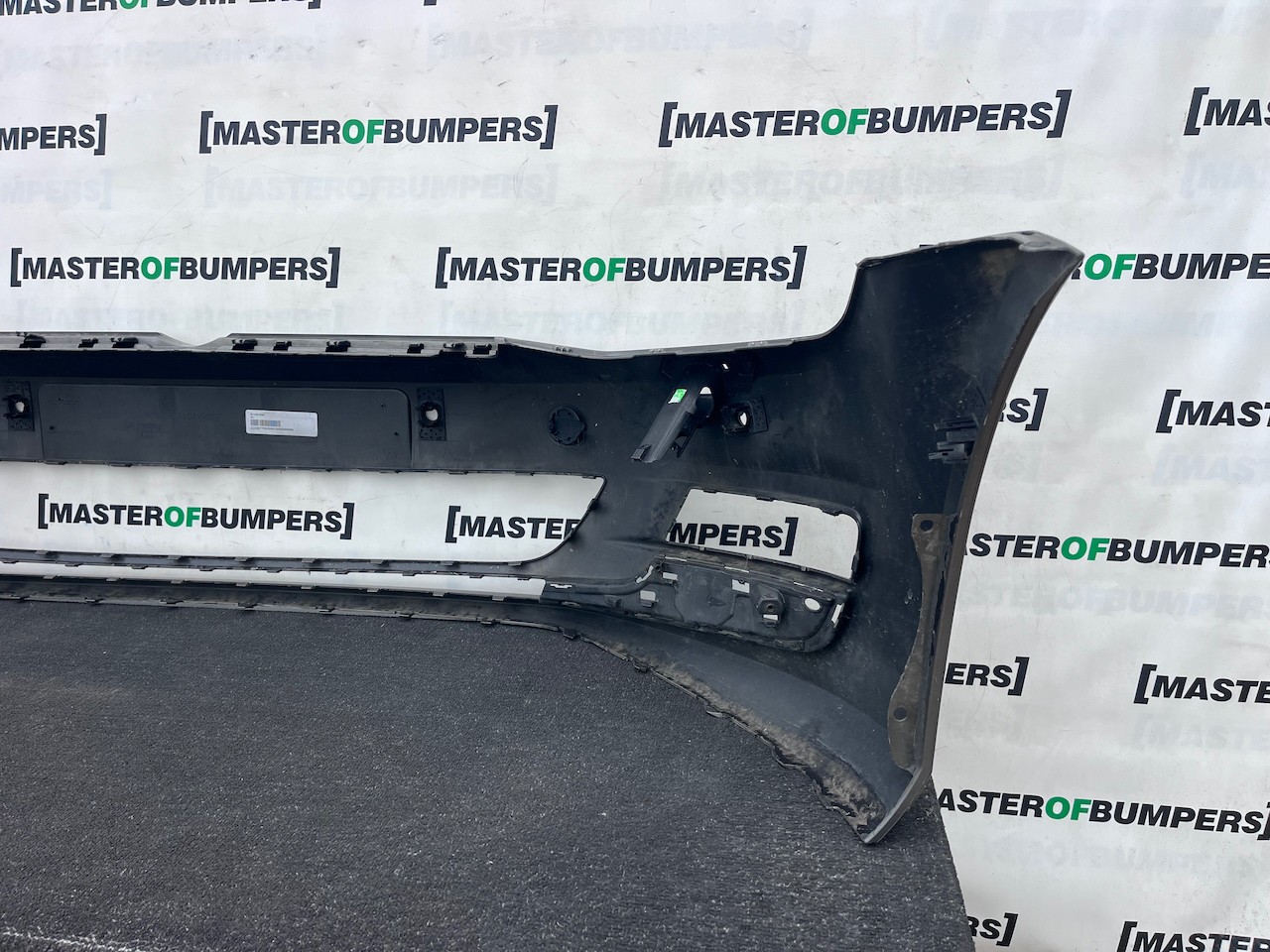 VW Golf Se Style Mk7 Hatchback 2013-2016 Front Bumper 6 Pdc Jets Genuine [v633]