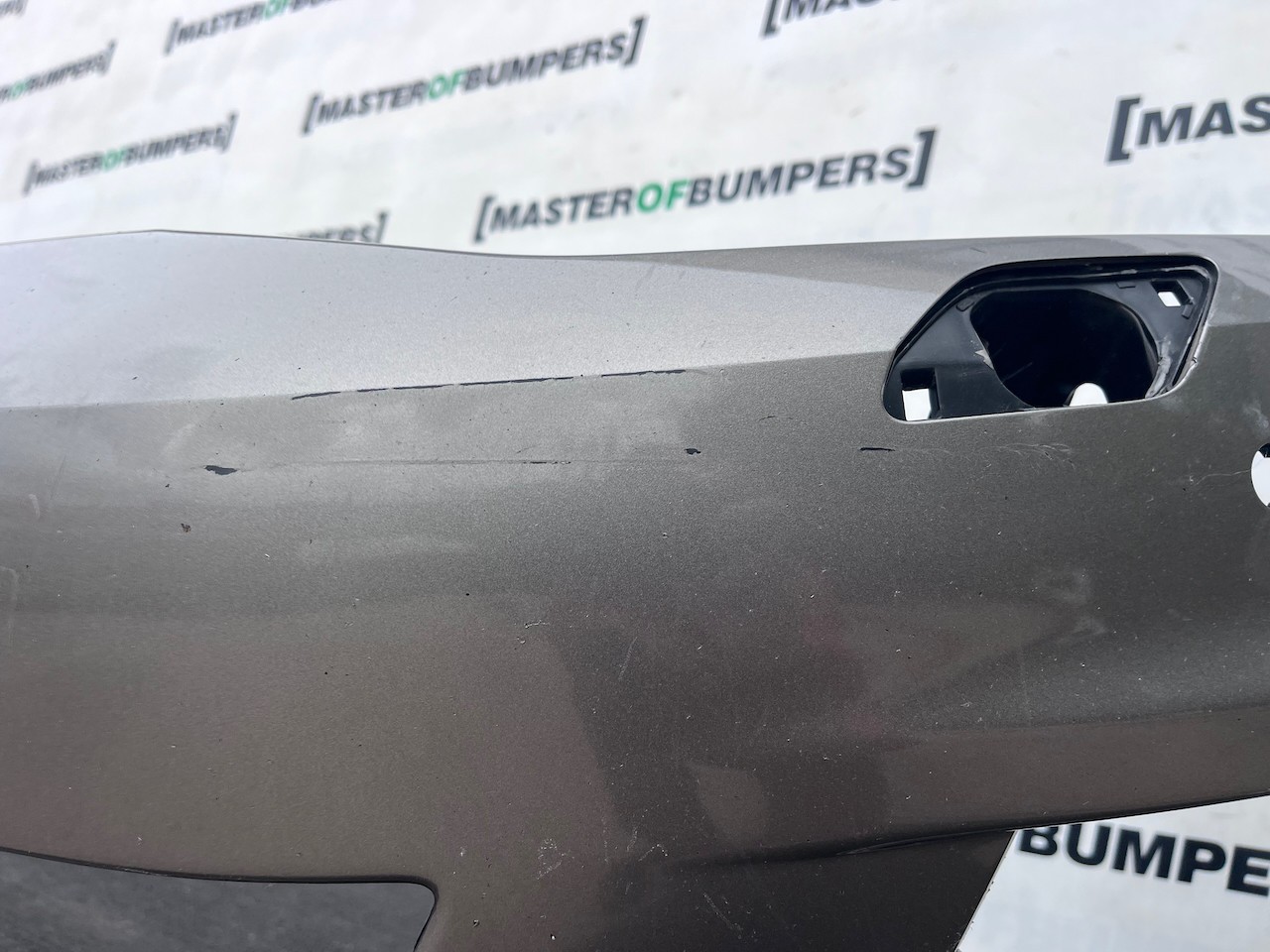 VW Golf Se Style Mk7 Hatchback 2013-2016 Front Bumper 6 Pdc Jets Genuine [v633]